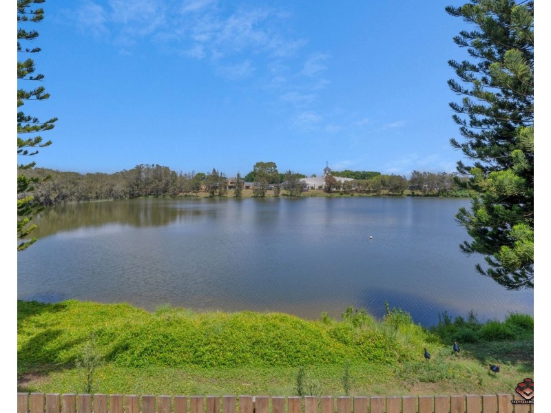 Unit 57 / 7-9 Santa Cruz Boulevard, Clear Island Waters QLD 4226