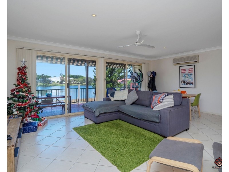 Unit 57 / 7-9 Santa Cruz Boulevard, Clear Island Waters QLD 4226