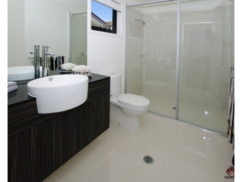 Pacific Pines QLD 4211