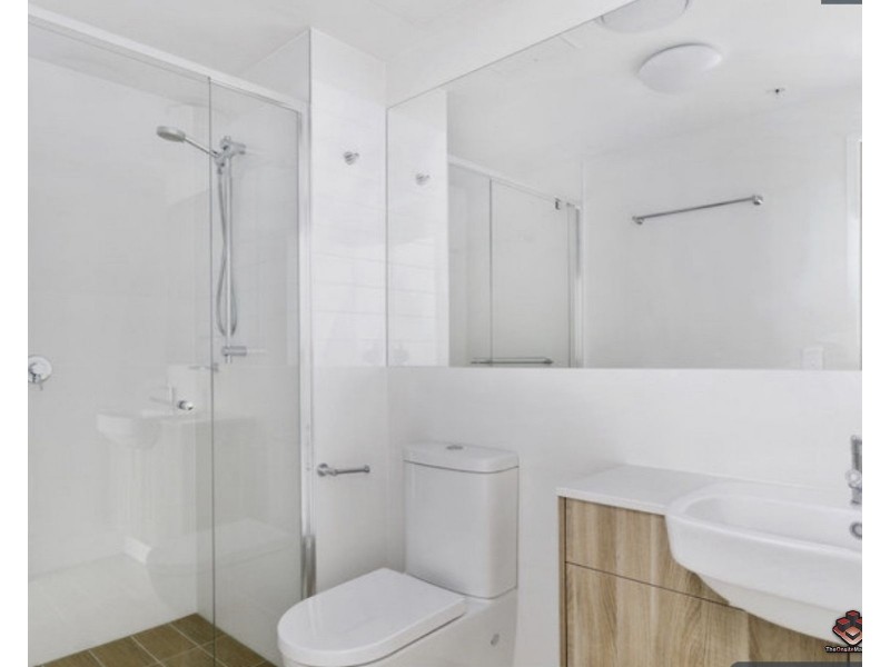 02c/37B Harbour Road, Hamilton QLD 4007