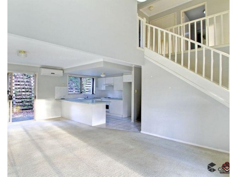 1A Alison Road, Carrara QLD 4211