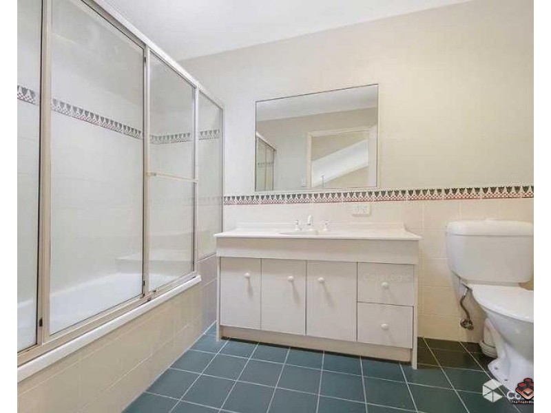 1A Alison Road, Carrara QLD 4211