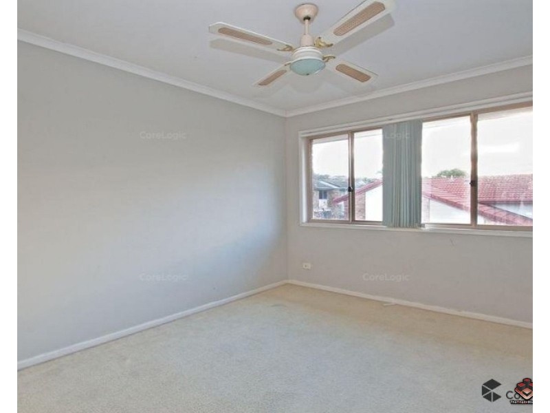 1A Alison Road, Carrara QLD 4211