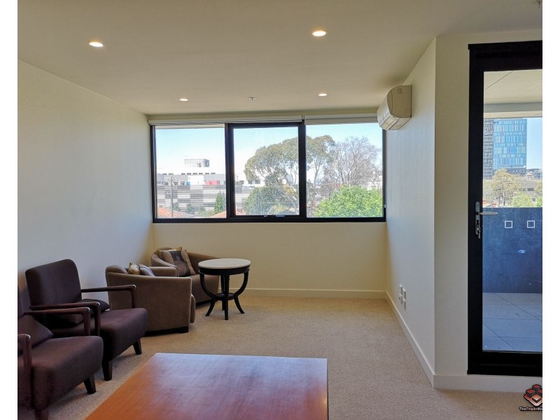 17 Poplar Street, Box Hill VIC 3128