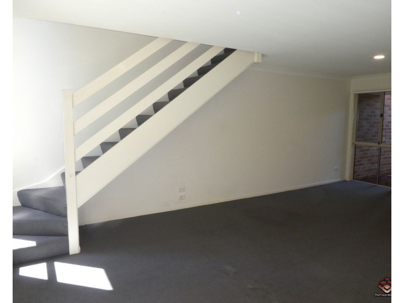 75 Brown Street, Labrador QLD 4215
