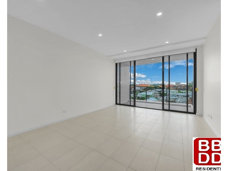 8 Dickens Street, Spring Hill QLD 4000