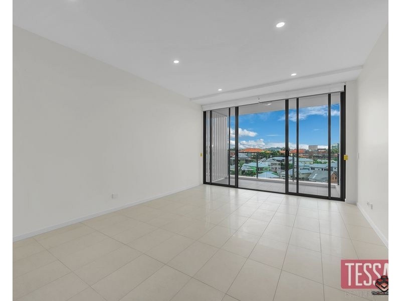 8 Dickens Street, Spring Hill QLD 4000