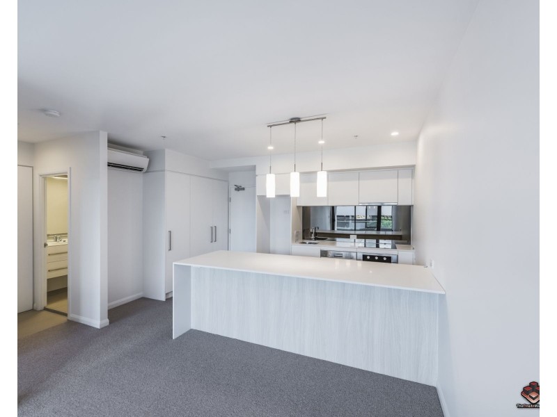 30203/300 Old Cleveland Road, Coorparoo QLD 4151