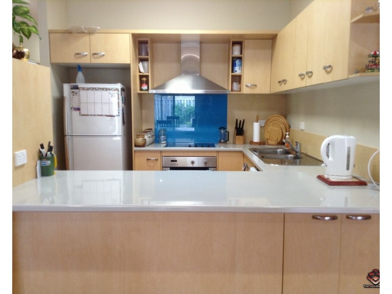 2 Grand Parade, Parrearra QLD 4575