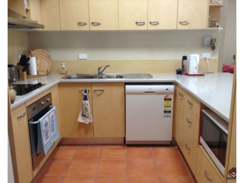 2 Grand Parade, Parrearra QLD 4575