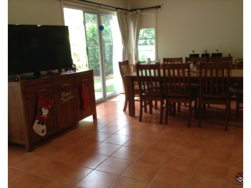 2 Grand Parade, Parrearra QLD 4575