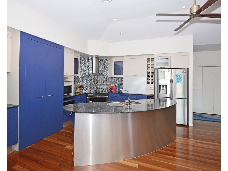 201 Esplanade, Pialba QLD 4655