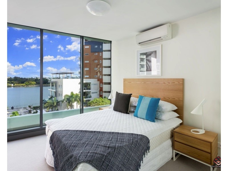 37B Harbour Road, Hamilton QLD 4007