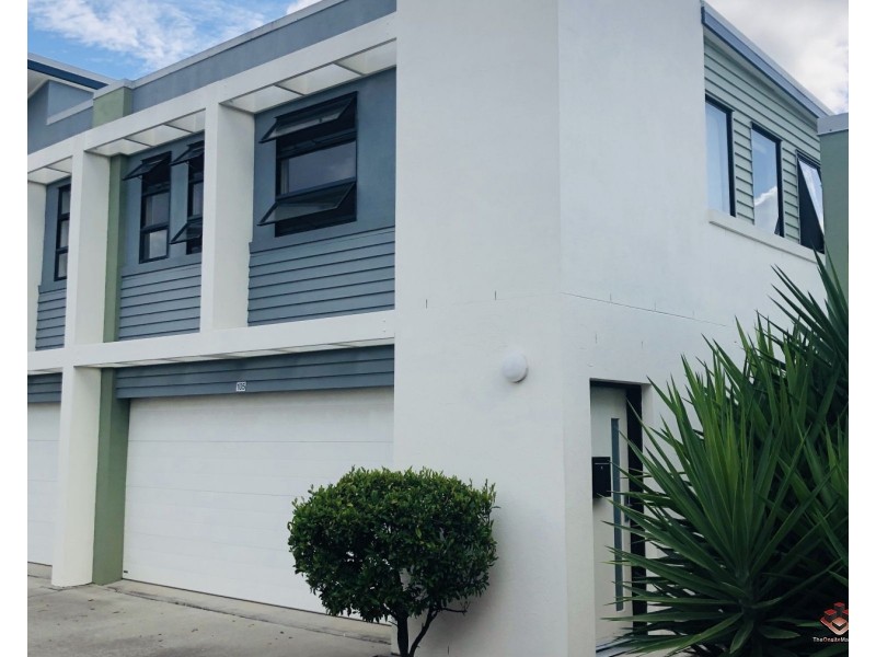 16 Surbiton Court, Carindale QLD 4152