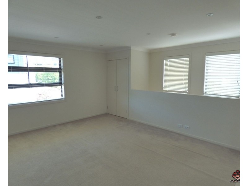 16 Surbiton Court, Carindale QLD 4152