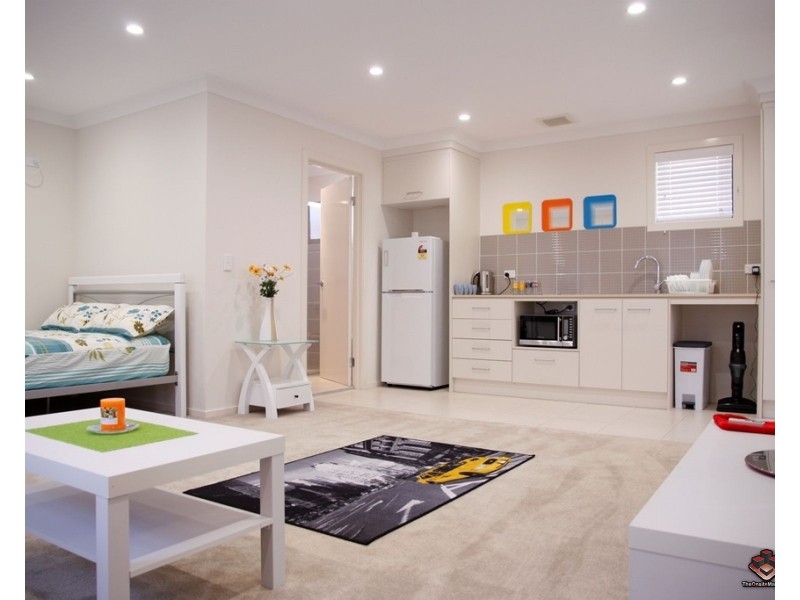 16 Surbiton Court, Carindale QLD 4152