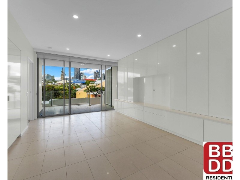 8 Dickens Street, Spring Hill QLD 4000