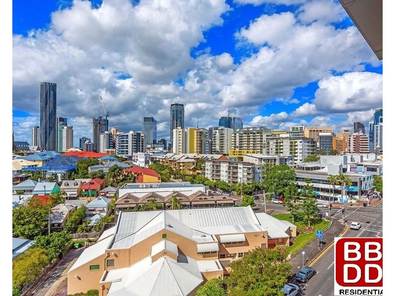 8 Dickens Street, Spring Hill QLD 4000