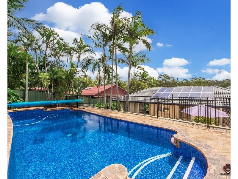 4 Catani Place, Helensvale QLD 4212