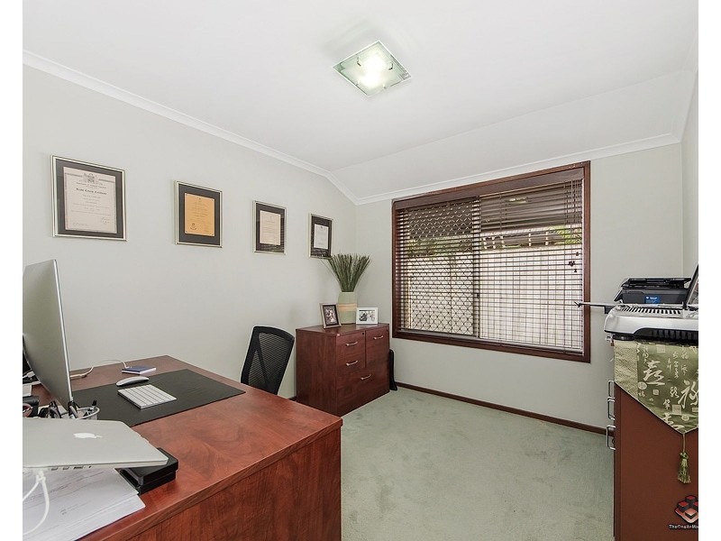 4 Catani Place, Helensvale QLD 4212