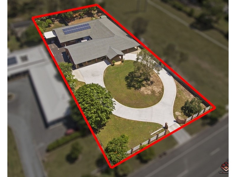 12 California Drive, Oxenford QLD 4210