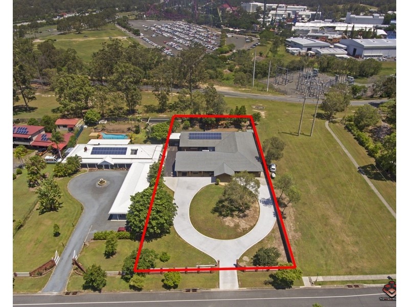 12 California Drive, Oxenford QLD 4210