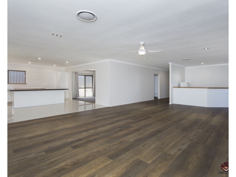 12 California Drive, Oxenford QLD 4210