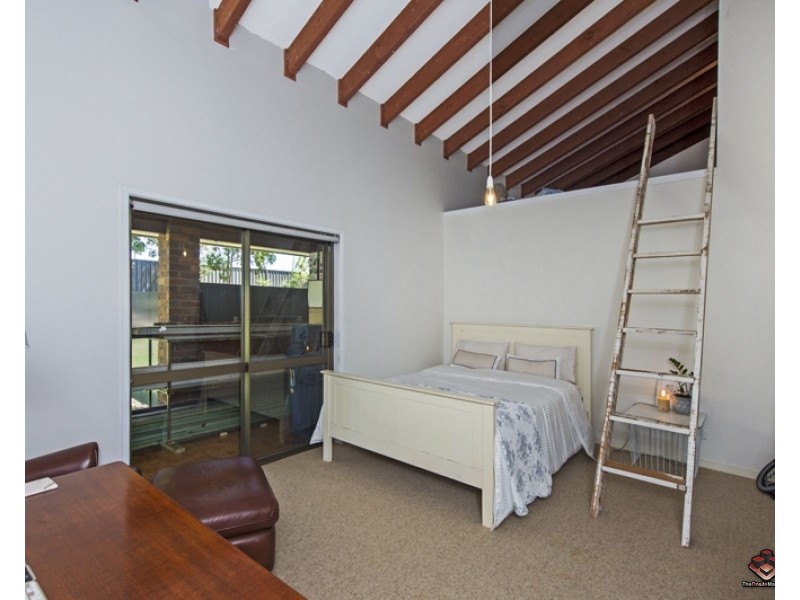 12 California Drive, Oxenford QLD 4210