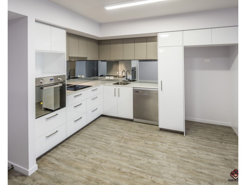 17 Carl Street, Woolloongabba QLD 4102