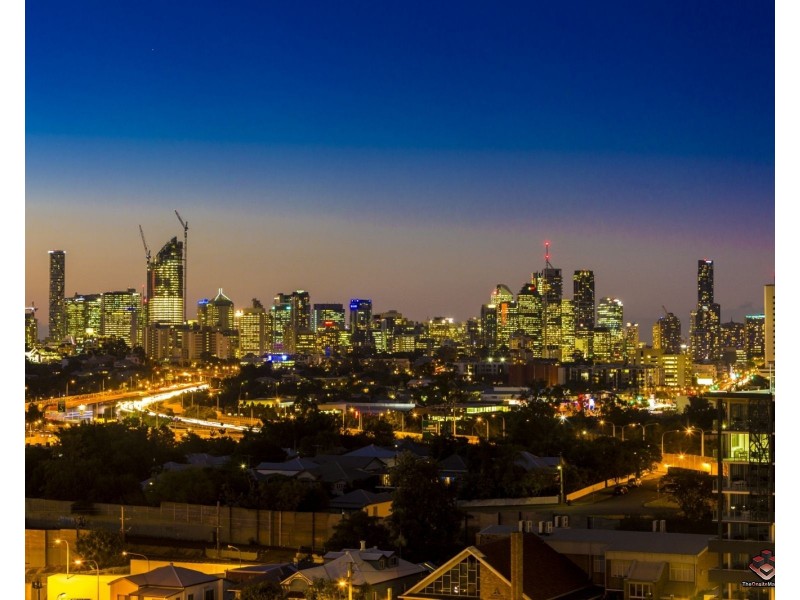 17 Carl Street, Woolloongabba QLD 4102