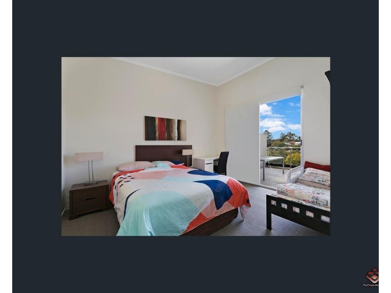 95 Clarence Road, Indooroopilly QLD 4068