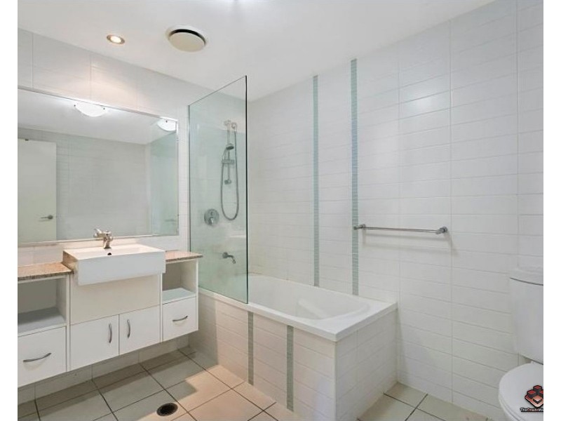 95 Clarence Road, Indooroopilly QLD 4068