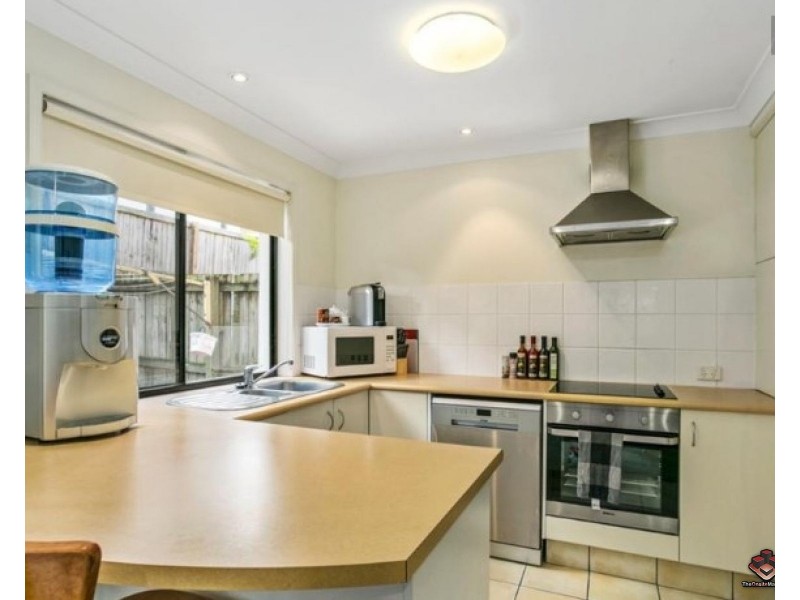 125 Pohlman Street, Southport QLD 4215