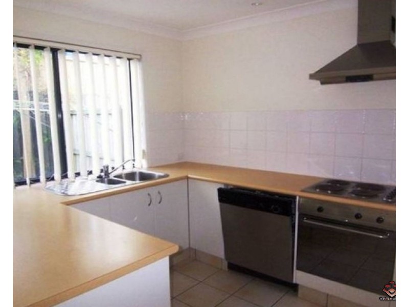 125 Pohlman Street, Southport QLD 4215