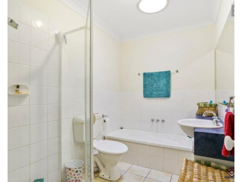 125 Pohlman Street, Southport QLD 4215