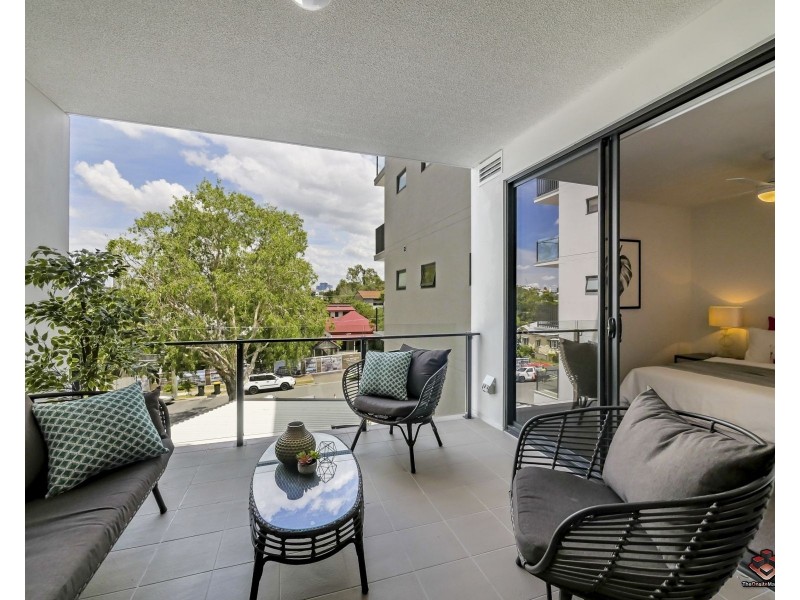52 Grantson Street, Windsor QLD 4030