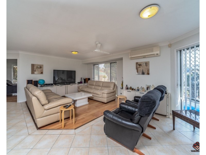 37 Christina Ryan Way, Arundel QLD 4214