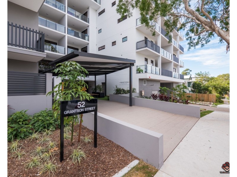 52 Grantson Street, Windsor QLD 4030