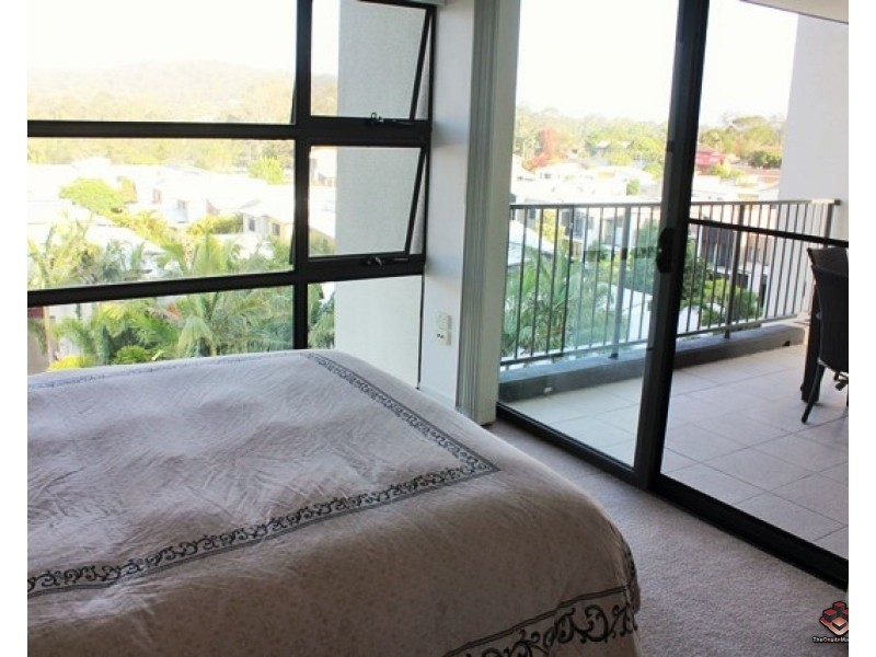 16 Surbiton Court, Carindale QLD 4152