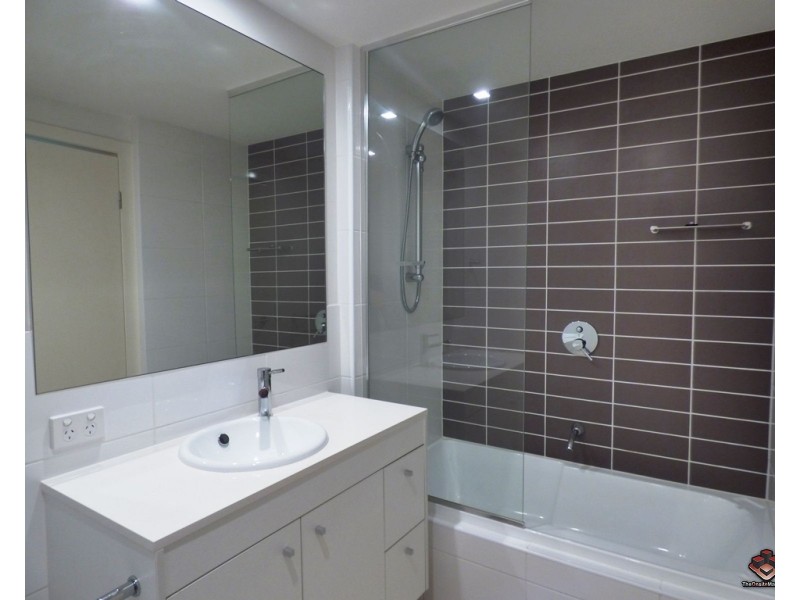 16 Surbiton Court, Carindale QLD 4152