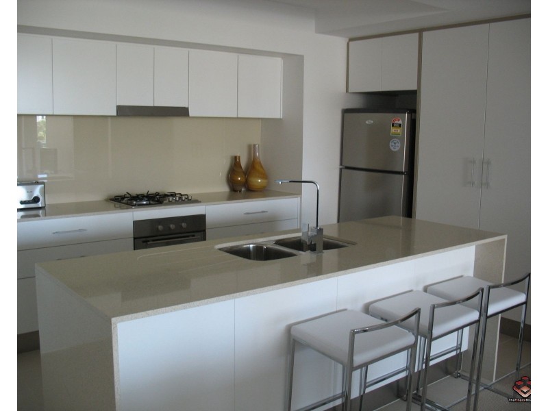 53 Darrambal Street, Surfers Paradise QLD 4217