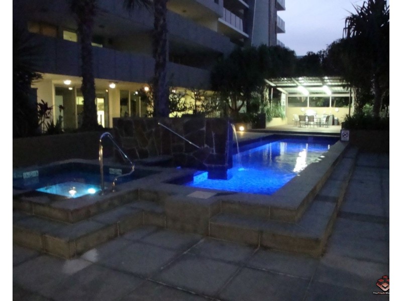 53 Darrambal Street, Surfers Paradise QLD 4217