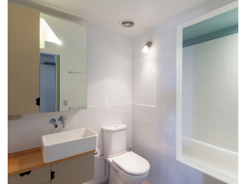 U606l/8 Skyring Terrace, Teneriffe QLD 4005