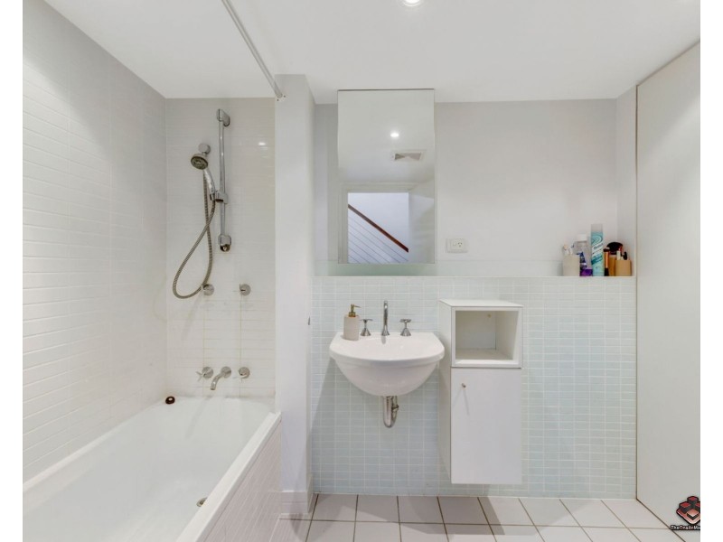 64 Macquarie Street, Teneriffe QLD 4005