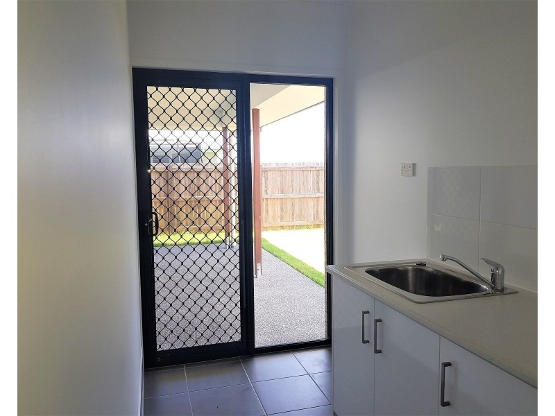 15 Imperial Circuit, Eli Waters QLD 4655