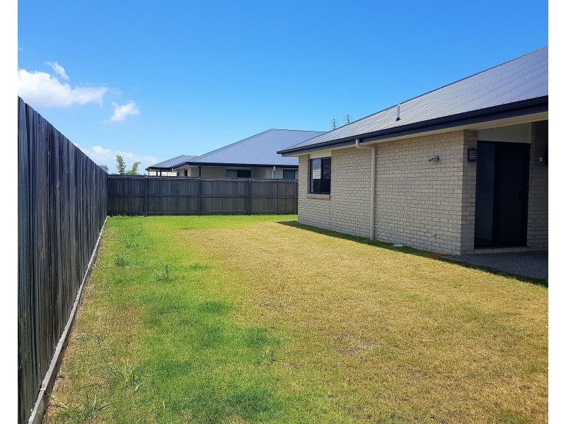 15 Imperial Circuit, Eli Waters QLD 4655