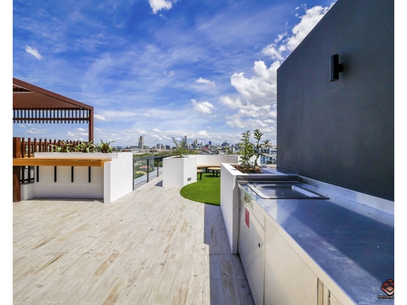 52 Grantson Street, Windsor QLD 4030