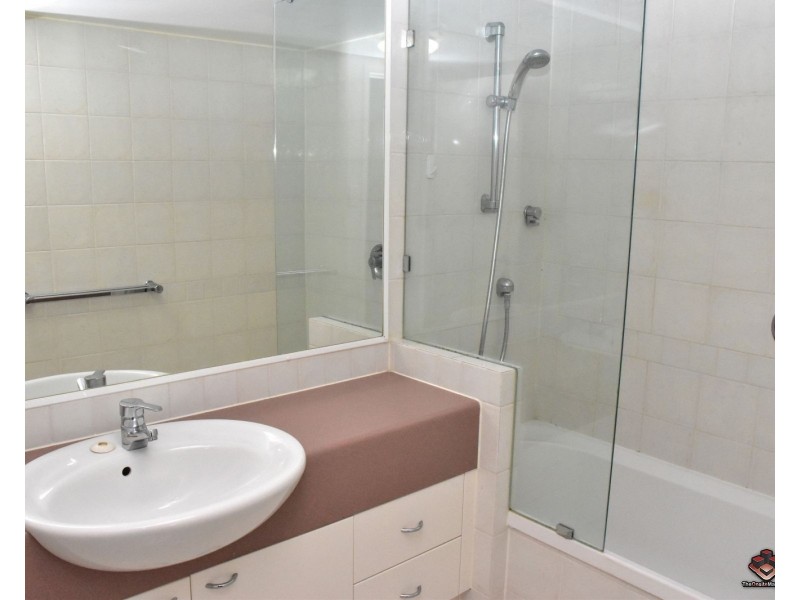 180 Swann Road, Taringa QLD 4068