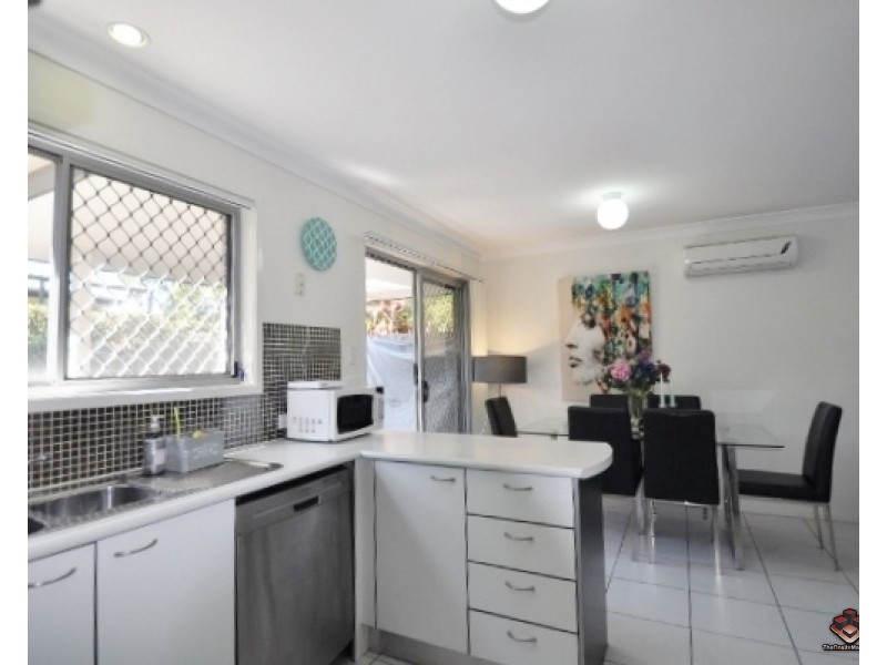 130 Jutland Street, Oxley QLD 4075