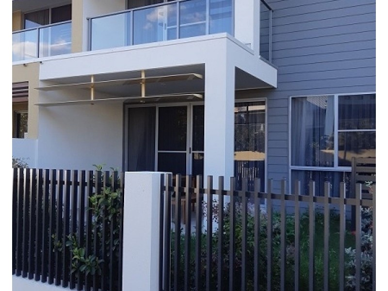 3031 The Boulevard, Carrara QLD 4211